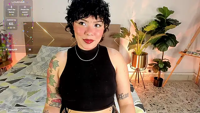 Snapshot of Amy_art chatting on 06.22.26 Amy art online show from 06.22.26
