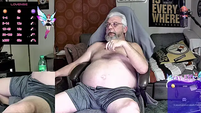 Snapshot of countrydomdaddy chatting on 01.16.25 countrydomdaddy online show from 01.16.25