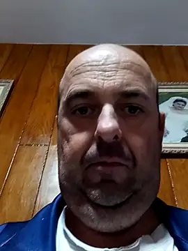 Snapshot of Hot-pico76 chatting on 11.18.25 Hot-pico76 online show from 11.18.25