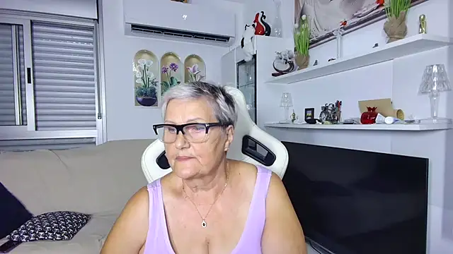 Snapshot of Selenna57 chatting on 07.12.26 Selenna57 online show from 07.12.26