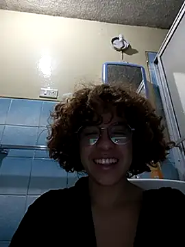 Snapshot of EmmaMelissa0521 chatting on 12.24.24 EmmaMelissa0521 online show from 12.24.24