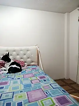 Snapshot of EmmaMelissa0521 chatting on 01.19.25 EmmaMelissa0521 online show from 01.19.25