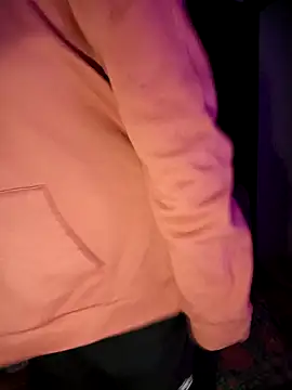 Snapshot of EmmaMelissa0521 chatting on 01.21.25 EmmaMelissa0521 online show from 01.21.25