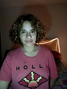 Snapshot of EmmaMelissa0521 chatting on 02.05.25 EmmaMelissa0521 online show from 02.05.25