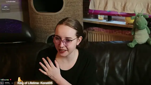 Snapshot of GamerGirl_Eve chatting on 06.30.26 GamerGirl Eve online show from 06.30.26
