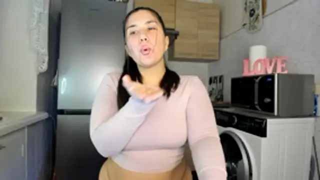 MiaMarrone online show from 03.07.26