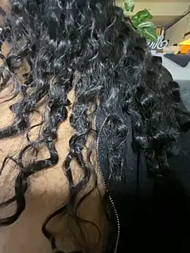 Snapshot of EbonyGoddessKira chatting on 01.27.25 EbonyGoddessKira online show from 01.27.25