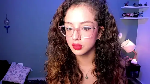 Cassandra Caiin online show from 12.17.24