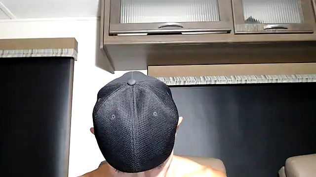 Snapshot of ThickD2C chatting on 05.18.26 ThickD2C online show from 05.18.26