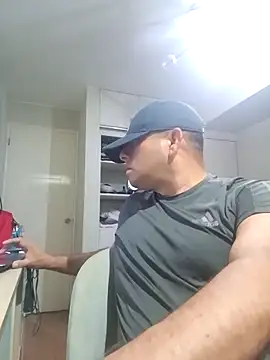 chicoguapo8 online show from 02.25.25