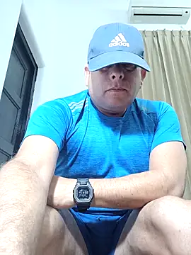 chicoguapo8 online show from 09.18.25