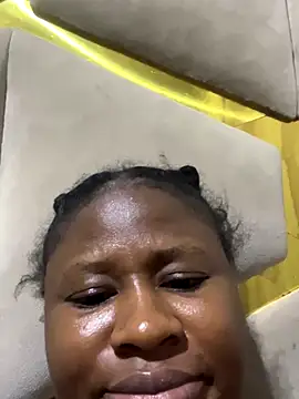 catty3232 online show from 10.18.25