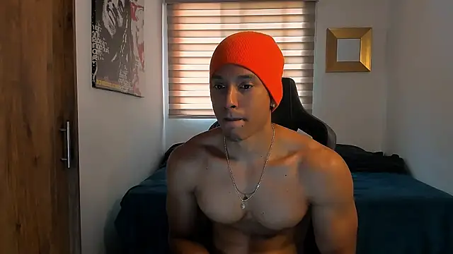 Snapshot of Liam_V chatting on 12.15.24 Liam V online show from 12.15.24