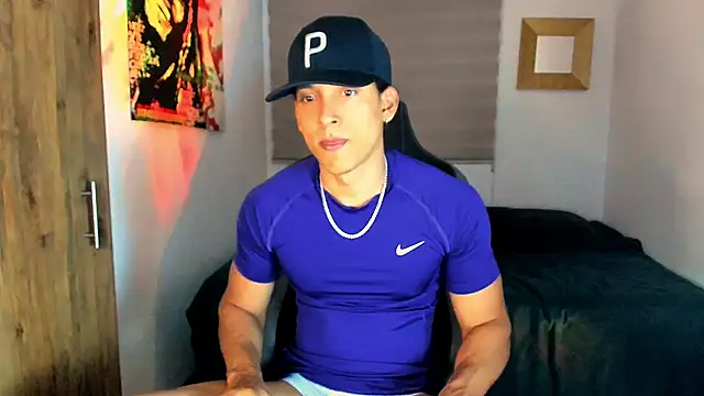 Snapshot of Liam_V chatting on 01.08.25 Liam V online show from 01.08.25