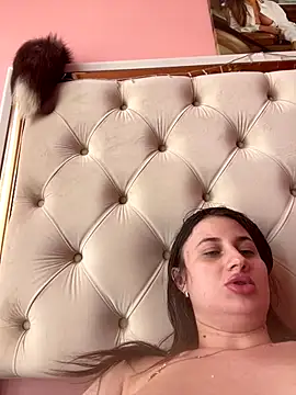 Flossy Vettie online show from 09.24.25