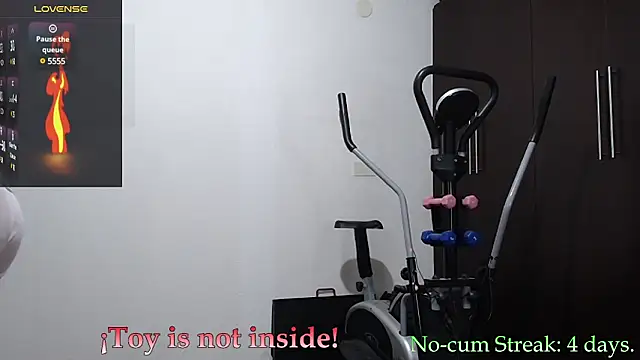 Snapshot of hxmisterh chatting on 01.28.25 hxmisterh online show from 01.28.25