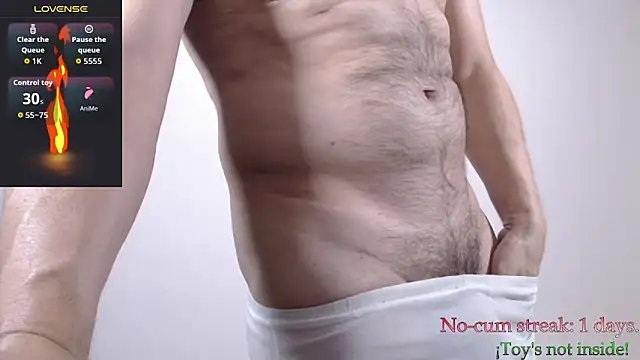 Snapshot of hxmisterh chatting on 09.13.25 hxmisterh online show from 09.13.25