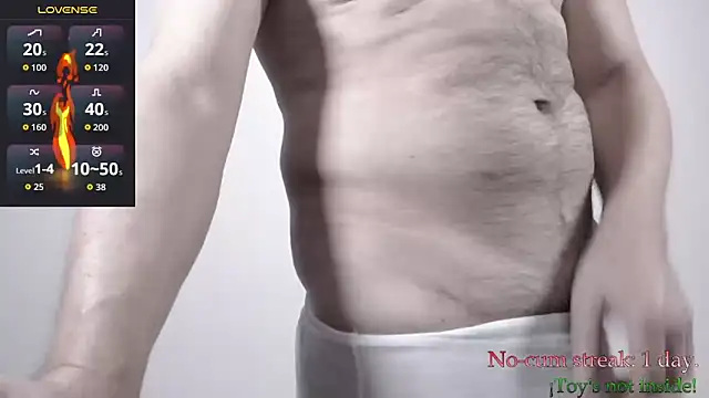 Snapshot of hxmisterh chatting on 09.19.25 hxmisterh online show from 09.19.25