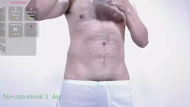 Snapshot of hxmisterh chatting on 10.30.25 hxmisterh online show from 10.30.25