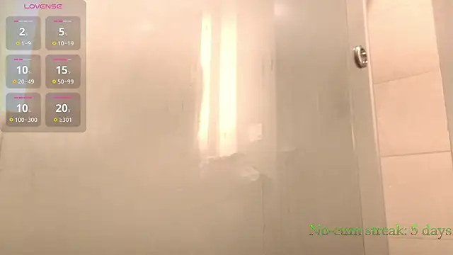 Snapshot of hxmisterh chatting on 12.04.25 hxmisterh online show from 12.04.25