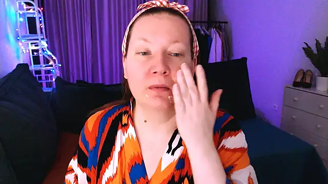 GoddessLara online show from 03.11.25