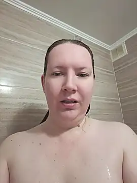 Snapshot of GoddessLara chatting on 07.03.26 GoddessLara online show from 07.03.26