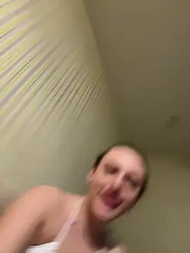 Lisaaan online show from 12.19.24