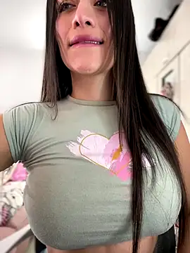 Emmily 19 online show from 12.19.25