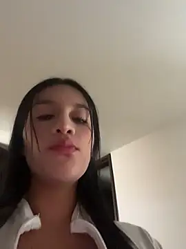 Emmily 19 online show from 05.25.26
