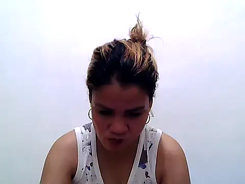 Snapshot of sweetabby_26 chatting on 04.05.26 sweetabby 26 online show from 04.05.26