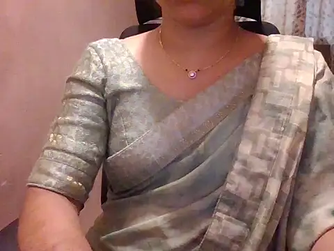 Snapshot of Pinky_4 chatting on 06.16.26 Pinky 4 online show from 06.16.26
