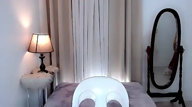 Snapshot of DreamLADYBOY chatting on 12.12.24 DreamLADYBOY online show from 12.12.24