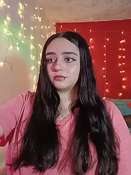 Snapshot of IvonneT chatting on 06.19.26 IvonneT online show from 06.19.26
