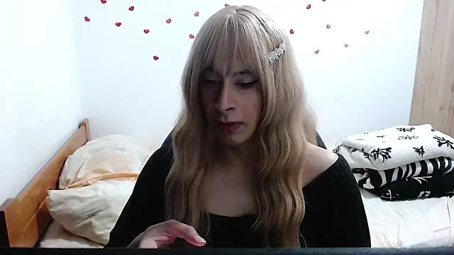 Snapshot of OriannaDomenechi chatting on 01.04.25 OriannaDomenechi online show from 01.04.25