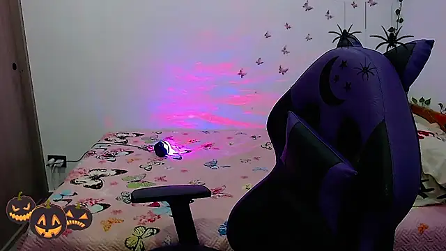 Snapshot of OriannaDomenechi chatting on 10.07.25 OriannaDomenechi online show from 10.07.25