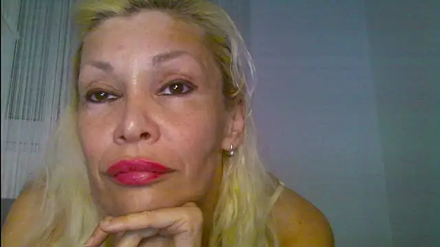 Snapshot of EvaaMina chatting on 06.14.26 EvaaMina online show from 06.14.26