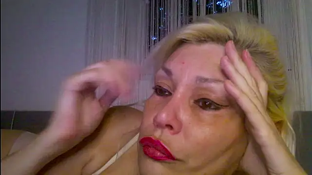 Snapshot of EvaaMina chatting on 06.16.26 EvaaMina online show from 06.16.26