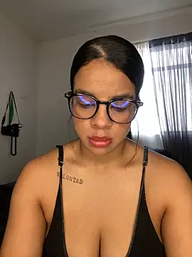 trianawhite online show from 03.10.26