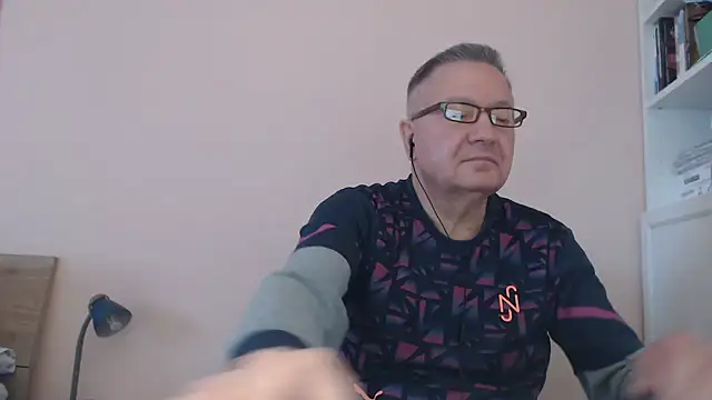 YOU6me online show from 10.11.25