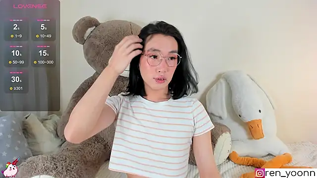 Snapshot of Ren_yoon chatting on 07.28.26 Ren yoon online show from 07.28.26
