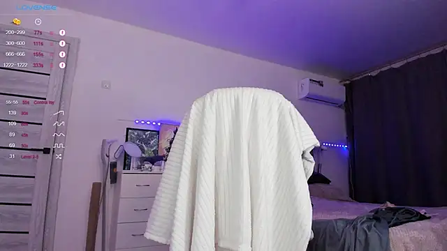 Snapshot of Ophelia_mm chatting on 02.02.25 Ophelia mm online show from 02.02.25