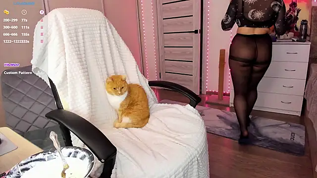 Snapshot of Ophelia_mm chatting on 09.19.25 Ophelia mm online show from 09.19.25