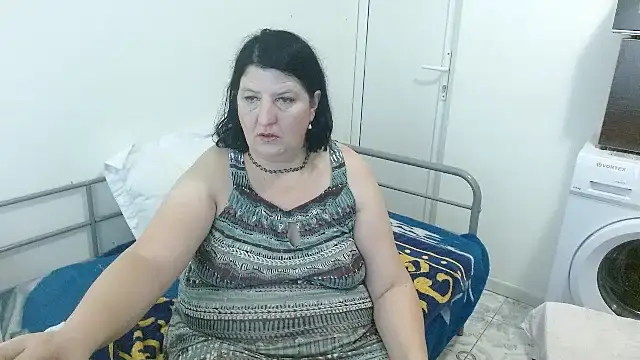 Snapshot of RidemerafSuzana chatting on 01.04.25 RidemerafSuzana online show from 01.04.25