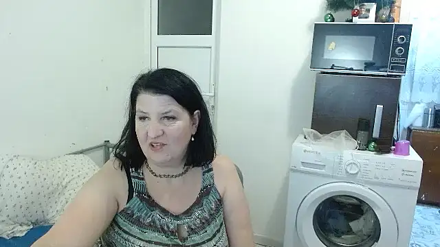 Snapshot of RidemerafSuzana chatting on 02.19.25 RidemerafSuzana online show from 02.19.25