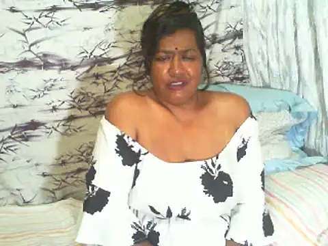 Snapshot of Mammabear_4u chatting on 02.02.25 Mammabear 4u online show from 02.02.25