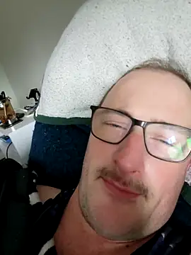 Snapshot of gdawg78 chatting on 11.21.25 gdawg78 online show from 11.21.25