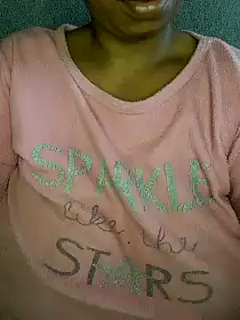 winterqueenx online show from 12.18.24