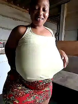 winterqueenx online show from 12.18.24