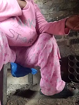 Snapshot of winterqueenx chatting on 03.15.26 winterqueenx online show from 03.15.26