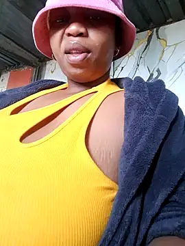 Snapshot of winterqueenx chatting on 03.17.26 winterqueenx online show from 03.17.26